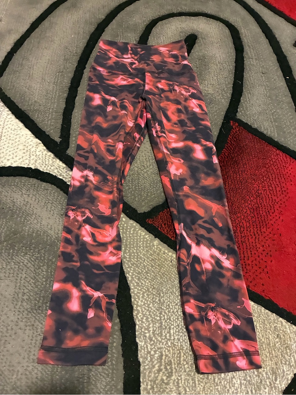 lululemon athletica Pink & Red Abstract Print Leggings